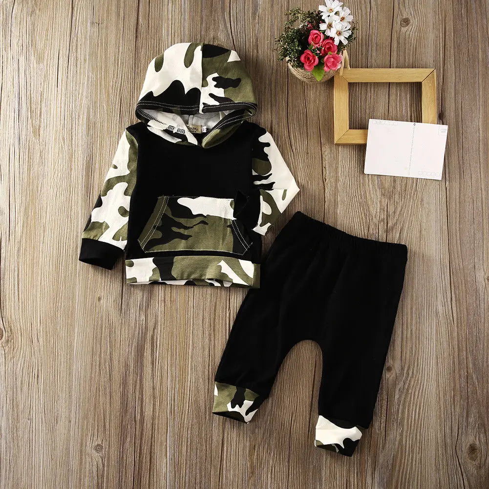 Baby Boys 2Pc Trendy Camouflage Hooded Sweatshirt and Pants Set